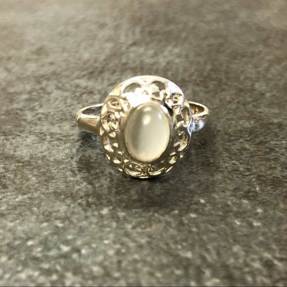 Vintage Jewelry - Sterling Silver 925 Ring Size 6 Rainbow Moonstone
